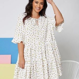 Plus size bell sleeve floral dress